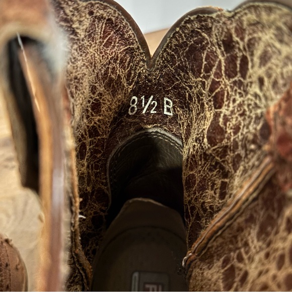 Ariat Dahlia Distressed Tooled Leather Western Cowboy Ankle Boots Womens 8.5 B - Picture 8 of 9